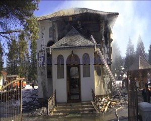 incendiu biserica poiana stampei (2)