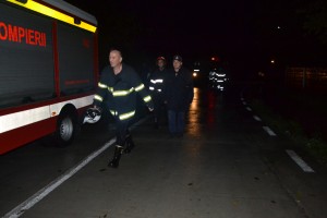 inundatii la Suceava persoane salvate de pompieri (1)